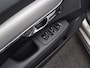 Volvo V90 2.0 B4 Momentum Pro | Leder | Wegklapbare-Trekhaak | Stoel + Stuurverwarming | Adaptive Cruise Control |  360 Camera | Elektrische Achterklep | 18 inch | Dodehoekdetectie | Keyless |