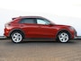 Volkswagen T-Roc Life First Edition 1.5 eTSI 116 PK | Trekhaak | 18" velgen | Camera | Getint glas |