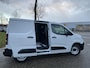 Peugeot e-Partner L1 50 kWh 136pk | ACTIE! | 8 jaar garantie | 0% financial lease | NAVI | Multimedia | Apple Carplay | Android Auto | Achteruitrijcamera | Parkeersensoren voor en achter | Dode hoek detectie | Surround view | Licht- en regensensor | Mistlampen | Stuurwielbediening | Digital cockpit | Bestuurdersstoel comfort | Reservewiel | van €30.679,21 voor €26.295