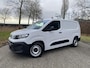 Peugeot e-Partner L2 50 kWh 136pk | 8 jaar garantie | 0% financial lease | NAVI | Multimedia | Apple Carplay | Android Auto | Achteruitrijcamera | Parkeersensoren voor en achter | Dode hoek detectie | Surround view | Licht- en regensensor | Mistlampen | Stuurwielbediening | Digital cockpit | Bestuurdersstoel comfort | Reservewiel |van €31.628 voor €30.295