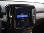 Volvo XC40 2.0 T4 Inscription | Elektr. Trekhaak | Panoramadak| Stuur/Stoel/Achterbankverwarming | Navigatie | Carplay | Keyless Go | Parkeercamera 360° | Elektr. Achterklep |