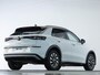 Volkswagen T-Roc Life First Edition 1.5 eTSI 116 PK | Trekhaak | Stuur & Stoelverwarming | Achteruitrijcamera |