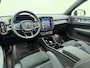 Volvo EX40 Extended Range Ultra / 20'' / Trekhaak / Nubuck / Panoramadak / 360 Camera / El. Stoelen / Stoel + Stuurw. Verwarming / H&K Audio / El. Achterklep /