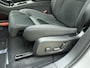 Volvo EX40 Extended Range Ultra / 20'' / Trekhaak / Nubuck / Panoramadak / 360 Camera / El. Stoelen / Stoel + Stuurw. Verwarming / H&K Audio / El. Achterklep /