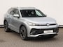 Volkswagen Tiguan R-Line-Edition 1.5 eHybrid 150 kW / 204 pk SUV 6 v | Panoramadak | Trekhaak | Stoelverwarming | LED Matrix |