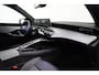 Peugeot 3008 1.2 Hybrid 136PK Allure Automaat | Camera | Parkeersensoren Achter | Keyless | Apple Carplay / Android Auto (draadloos) | Licht Metalen Velgen | | Achterbank in delen neerklapbaar | DAB ontvanger | Dimlichten automatisch