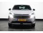 Peugeot 3008 1.2 Hybrid 136PK Allure Automaat | Camera | Parkeersensoren Achter | Keyless | Apple Carplay / Android Auto (draadloos) | Licht Metalen Velgen | | Achterbank in delen neerklapbaar | DAB ontvanger | Dimlichten automatisch