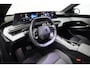 Peugeot 3008 1.2 Hybrid 136PK Allure Automaat | Camera | Parkeersensoren Achter | Keyless | Apple Carplay / Android Auto (draadloos) | Licht Metalen Velgen | | Achterbank in delen neerklapbaar | DAB ontvanger | Dimlichten automatisch