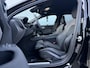 Volvo V60 T6 Automaat AWD Plus Black Edition | Nappa Leder/Open Grid Charcoal sportstoelen | 19 inch Lichtmetalen velgen Black | Extra getint glas | Trekhaak semi elektrisch inklapbaar | Elektrisch bediend en verwarmbare voorstoelen | Grafisch head-up display
