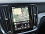 Volvo V60 T6 Automaat AWD Plus Black Edition | Nappa Leder/Open Grid Charcoal sportstoelen | 19 inch Lichtmetalen velgen Black | Extra getint glas | Trekhaak semi elektrisch inklapbaar | Elektrisch bediend en verwarmbare voorstoelen | Grafisch head-up display