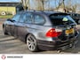 BMW 3-Serie Touring 320i High Executive rijklaar !