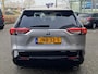 Toyota RAV4 2.5 Plug-in Hybrid AWD BI-TONE PLUS TREKHAAK 1500KG TREKGEW LEER STOELKOELING/VERWARMING PARK-SENSOREN 360-CAMERA 4S-BANDEN JBL-AUDIO HEAD-UP