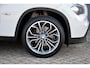 BMW X1 SDrive18i Executive * Pano * Navi * Xenon * 18" Breedset * Trekhaak * Mooie frisse auto