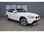 BMW X1 SDrive18i Executive * Pano * Navi * Xenon * 18" Breedset * Trekhaak * Mooie frisse auto