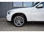 BMW X1 SDrive18i Executive * Pano * Navi * Xenon * 18" Breedset * Trekhaak * Mooie frisse auto