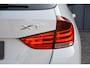 BMW X1 SDrive18i Executive * Pano * Navi * Xenon * 18" Breedset * Trekhaak * Mooie frisse auto
