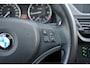 BMW X1 SDrive18i Executive * Pano * Navi * Xenon * 18" Breedset * Trekhaak * Mooie frisse auto