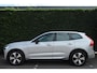 Volvo XC60 2.0 T6 Plug-in hybrid AWD Plus Dark | Trekhaak | Panoramadak | 360-camera |