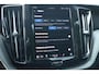 Volvo XC60 2.0 T6 Plug-in hybrid AWD Plus Dark | Trekhaak | Panoramadak | 360-camera |