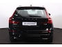 Volvo XC60 T6 Recharge AWD Ultra Dark - Panorama/schuifdak - IntelliSafe Assist & Surround - 360º Camera - Harman/Kardon audio - Adaptieve LED koplampen - Verwarmde voorstoelen, stuur & achterbank - Parkeersensoren voor & achter - Elektr. bedienb. voorstoelen met geheugen - Head up display - Draadloze tel. lader - Elektr. inklapbare trekhaak - 20' LMV
