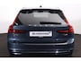Volvo V90 T6 Recharge AWD Core Bright - IntelliSafe Assist & Surround - Harman/Kardon audio - Adaptieve LED koplampen - Parkeercamera achter - Verwarmde voorstoelen, stuur & achterbank - Parkeersensoren voor & achter - Elektr. bedienb. voorstoelen met geheugen - Extra getint glas - Elektr. inklapbare trekhaak - 18' LMV