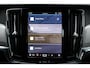 Volvo V90 T6 Recharge AWD Core Bright - IntelliSafe Assist & Surround - Harman/Kardon audio - Adaptieve LED koplampen - Parkeercamera achter - Verwarmde voorstoelen, stuur & achterbank - Parkeersensoren voor & achter - Elektr. bedienb. voorstoelen met geheugen - Extra getint glas - Elektr. inklapbare trekhaak - 18' LMV