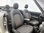 MINI Cooper Mini Cabrio 1.5 Chili | Navigatiesysteem | Parkeersensoren voor + Achter | Stoelverwarming | Lichtmetalen velgen | Climate Controle | Electrisch cabriodak |
