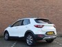 Kia Stonic 1.0 T-GDi MHEV 100pk DynamicPlusLine | Navigatie | Climate Control | Stoel- & Stuurverwarming | Camera Achter | Sensoren Achter |