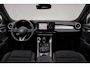 Alfa Romeo Tonale 1.3T PHEV 280pk Sprint | Camera | Electrisch Schuifdak | Climate control | Navigatie | Stoel en Stuurverwarming | Parkeersensoren voor + achter |