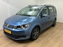 Volkswagen Touran Occasion | Blauw | Tweedehands Volkswagen Touran | 7-zits | Airco | Cruisecontrol | Panoramadak