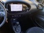 Toyota Aygo X 1.0 VVT-i S-CVT Envy Automaat, 1e eign. NL-auto, Navigatie, Apple CarPlay/Android Auto, parkeersensoren, draadloze telefoonlader, camera, groen-zwarte bi-tone uitvoering!