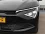 Kia EV6 Light Edition 63 kWh NL-auto, boekjes compleet, 1e eigen., Stoel- & stuurwielverwarming, navigatie, Apple CarPlay/Android Auto, adaptieve cruise control, keyless, PDC v&a, V2L