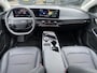 Kia EV6 Light Edition 63 kWh NL-auto, boekjes compleet, 1e eigen., Stoel- & stuurwielverwarming, navigatie, Apple CarPlay/Android Auto, adaptieve cruise control, keyless, PDC v&a, V2L