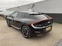 Kia EV6 Light Edition 63 kWh NL-auto, boekjes compleet, 1e eigen., Stoel- & stuurwielverwarming, navigatie, Apple CarPlay/Android Auto, adaptieve cruise control, keyless, PDC v&a, V2L