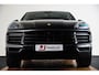 Porsche Cayenne Coupé 3.0 E-Hybrid Trekhaak - Comfortstoelen - Stoelventilatie/verwarming - Adaptieve luchtvering - Achterasbesturing - Head up - Privacy glas - Adaptieve cruise control - BOSE - ParkAssistent -