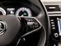 Skoda Superb Combi 1.5 TSI ACT Sport 150Pk Automaat (APPLE CARPLAY, GROOT NAVI, MEMORY SEATS, STOELVERWARMING, CAMERA, GETINT GLAS, KEYLESS, LED KOPLAMPEN, NIEUWSTAAT)