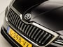 Skoda Superb Combi 1.5 TSI ACT Sport 150Pk Automaat (APPLE CARPLAY, GROOT NAVI, MEMORY SEATS, STOELVERWARMING, CAMERA, GETINT GLAS, KEYLESS, LED KOPLAMPEN, NIEUWSTAAT)