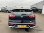 Kia Niro 1.6 GDi Hybrid DynamicLine NL-auto, boekjes compleet, parkeersensoren, cruise control, navigatie, Apple CarPlay/Android Auto, achteruitrijcamera