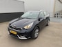 Kia Niro 1.6 GDi Hybrid DynamicLine NL-auto, boekjes compleet, parkeersensoren, cruise control, navigatie, Apple CarPlay/Android Auto, achteruitrijcamera