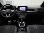 Volkswagen T-Roc 1.5TSI/150PK R-Line Black Style DSG · Panoramadak · Apple/Android Car Play · Camera + Parkeersensoren · Stoelverwarming ·