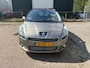 Peugeot 5008 1.6 THP Style 5p. Pano Pdc Voor En Achter Navi Mist Lampen Voor Cruise Nette Auto