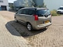 Peugeot 5008 1.6 THP Style 5p. Pano Pdc Voor En Achter Navi Mist Lampen Voor Cruise Nette Auto