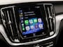 Volvo V60 2.0 B3 luxury Automaat (APPLE CARPLAY, DEALER ONDERHOUDEN, DAB+, SPORTSTOELEN, LED KOPLAMPEN, ADAPTIVE CRUISE CONTROL, BLUETOOTH, NIEUWSTAAT)