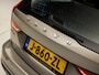 Volvo V60 2.0 B3 luxury Automaat (APPLE CARPLAY, DEALER ONDERHOUDEN, DAB+, SPORTSTOELEN, LED KOPLAMPEN, ADAPTIVE CRUISE CONTROL, BLUETOOTH, NIEUWSTAAT)