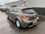 Toyota Corolla 1.8 Hybrid Active NL Auto, 1e eign. BTW-auto, Navigatie Apple CarPlay/Android Auto, achteruitrij camera, adaptieve cruise control, keyless, boekjes compleet