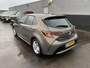 Toyota Corolla 1.8 Hybrid Active NL Auto, 1e eign. BTW-auto, Navigatie Apple CarPlay/Android Auto, achteruitrij camera, adaptieve cruise control, keyless, boekjes compleet
