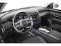 Hyundai Tucson 1.6 T-GDI PHEV Comfort Smart 4WD | Black Pack | Dealer Onderhouden! | Demo Deal: €299,- P/M LED | 20 Inch LMV | Camera | Clima | Navi | Cruise Adaptive | DAB | Stoel/Stuurverwarming | Keyless | Elk. Achterklep