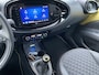 Toyota Aygo X 1.0 VVT-i MT Premium NL-auto vol luxe, boekjes compleet, dealer onderhouden! Stoelverwarming, parkeersensoren, navigatie, Apple CarPlay/Android Auto, JBL premium audio!