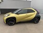 Toyota Aygo X 1.0 VVT-i MT Premium NL-auto vol luxe, boekjes compleet, dealer onderhouden! Stoelverwarming, parkeersensoren, navigatie, Apple CarPlay/Android Auto, JBL premium audio!