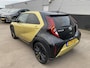 Toyota Aygo X 1.0 VVT-i MT Premium NL-auto vol luxe, boekjes compleet, dealer onderhouden! Stoelverwarming, parkeersensoren, navigatie, Apple CarPlay/Android Auto, JBL premium audio!